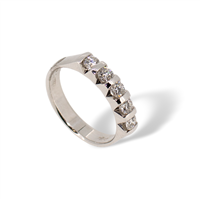 Anello veretta da donna in oro bianco 18 kt con diamanti naturali F SI da 0.37 carati – Luminosità discreta firmata Idee Preziose dal 1987 - IP.AK18B/43D